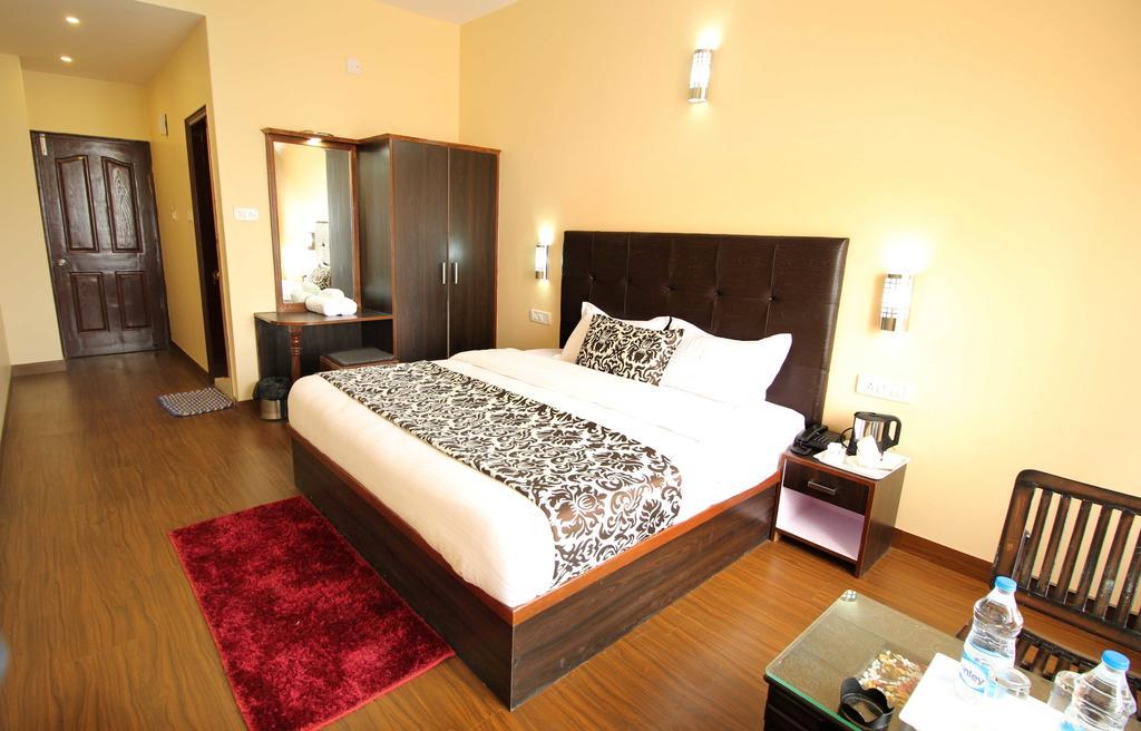 The Grand Welcome Hotel Shimla Exterior photo