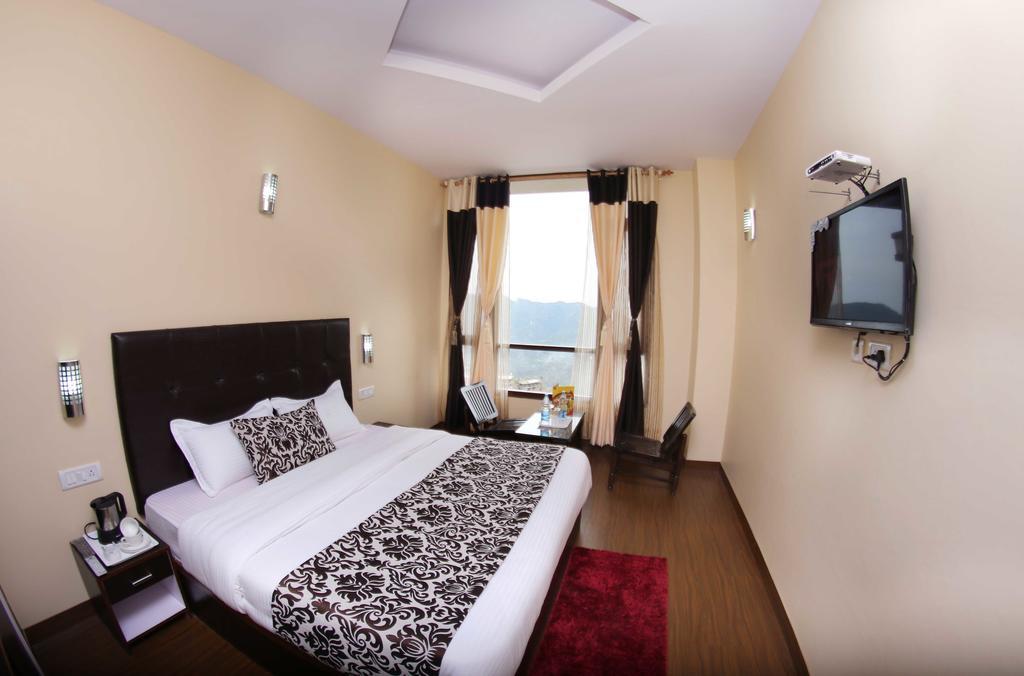 The Grand Welcome Hotel Shimla Exterior photo